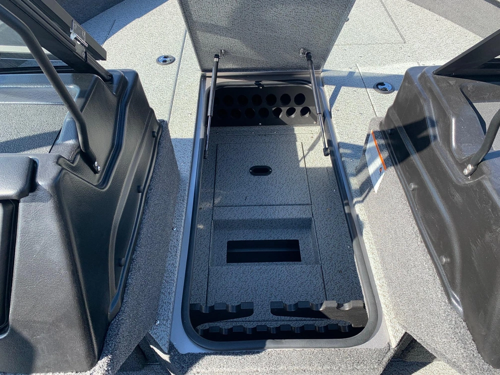 2026 Crestliner 2050 Fish Hawkt Wt alt