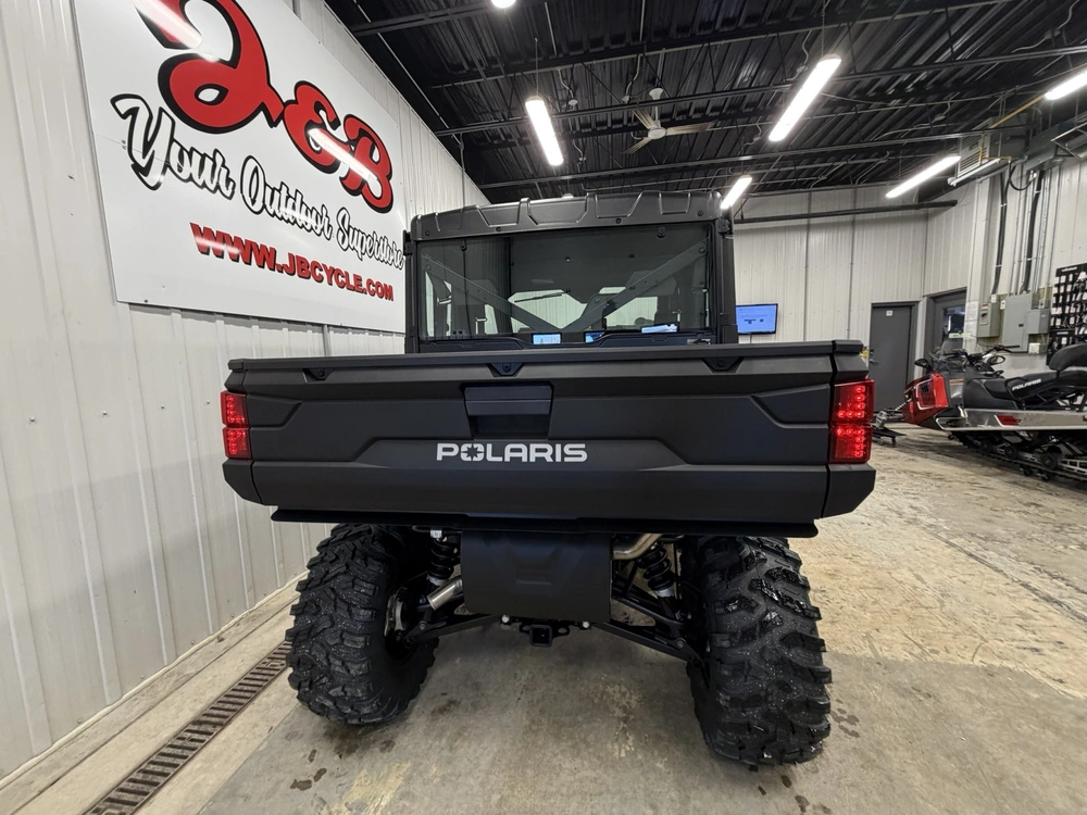 2027 Polaris Ranger Crew Xp 1000 Cab Gray alt
