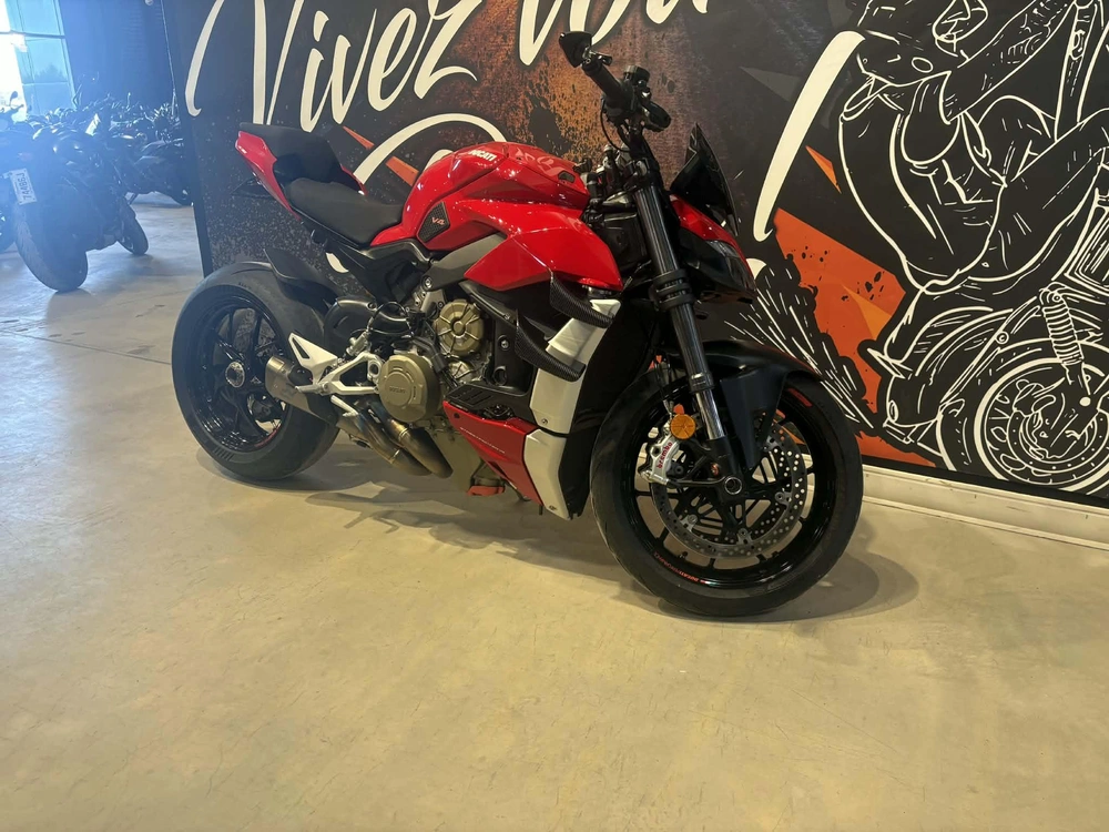 Ducati Streetfighter V4 2021 alt