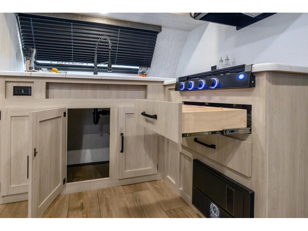 Puma 211fkce Camping Edition 2026 alt