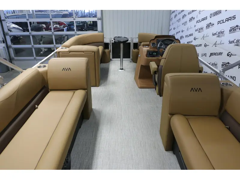 Avalon VLS 2180 QUAD LOUNGER + YAMAHA 70 HP 2026