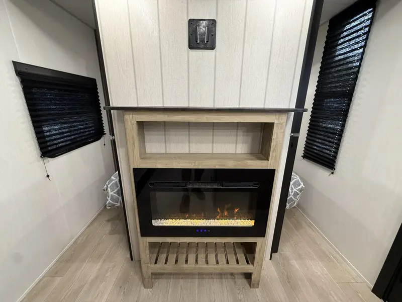 Cherokee 23DBH Grey Wolf 2026