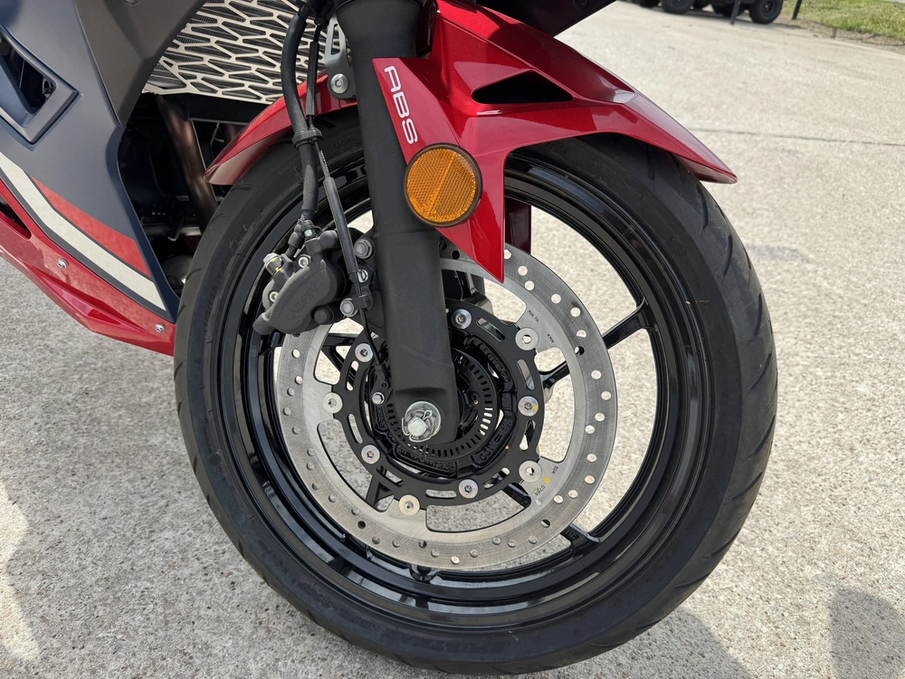 2026 Kawasaki Ninja® 500 Abs alt