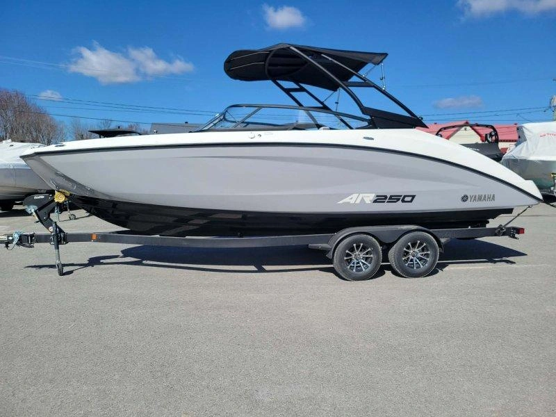2026 Yamaha Ar 250 2026 alt