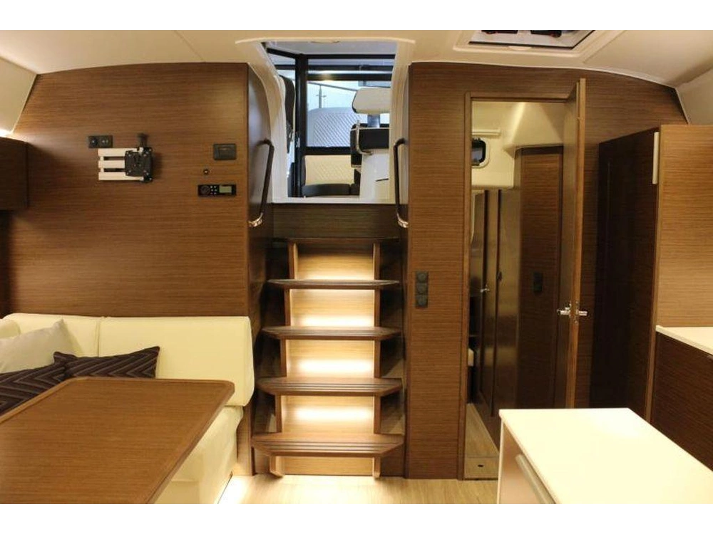 2021 Bavaria S45 Coupe Volvo Ips 600 Evc2 alt