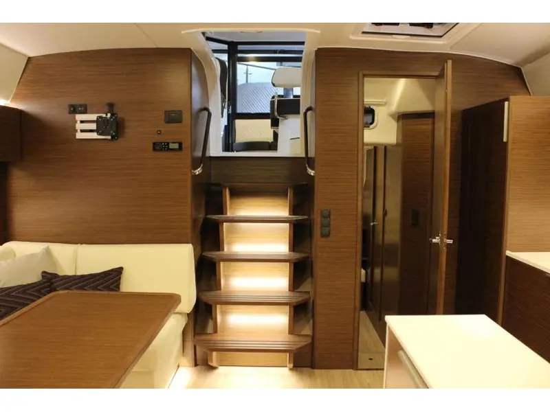 2021 Bavaria Motoryachts S45 COUPE VOLVO IPS 600 EVC2 thumbnail 17