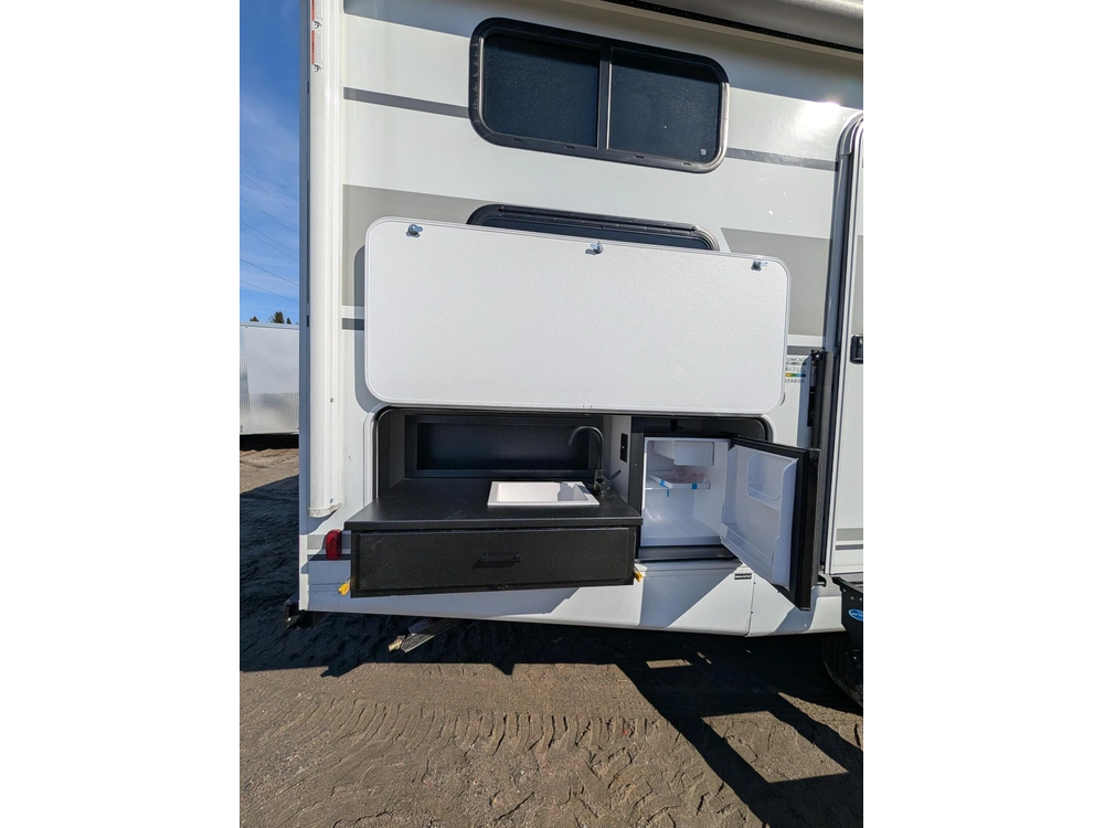 Coachmen Freedom Express Ultra Lite 245rks 2026 alt