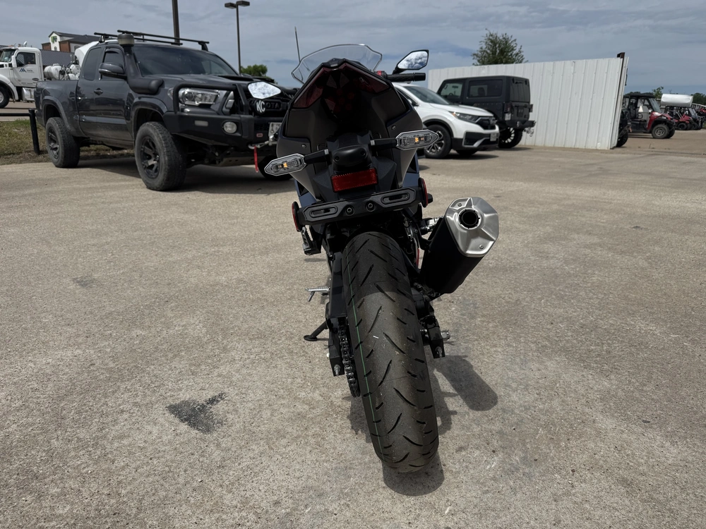 2026 Kawasaki Ninja® 500 Abs alt