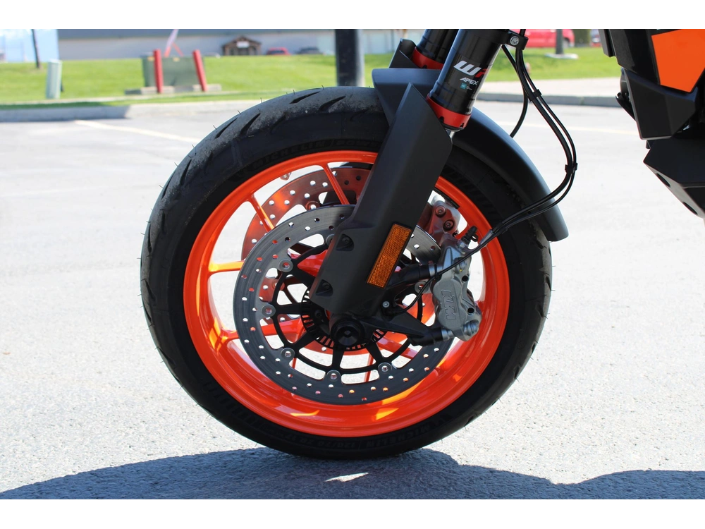 2024 Ktm 890 Smt alt