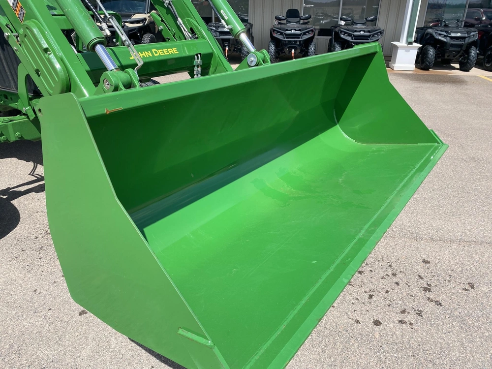 John Deere 6110m 2023 alt