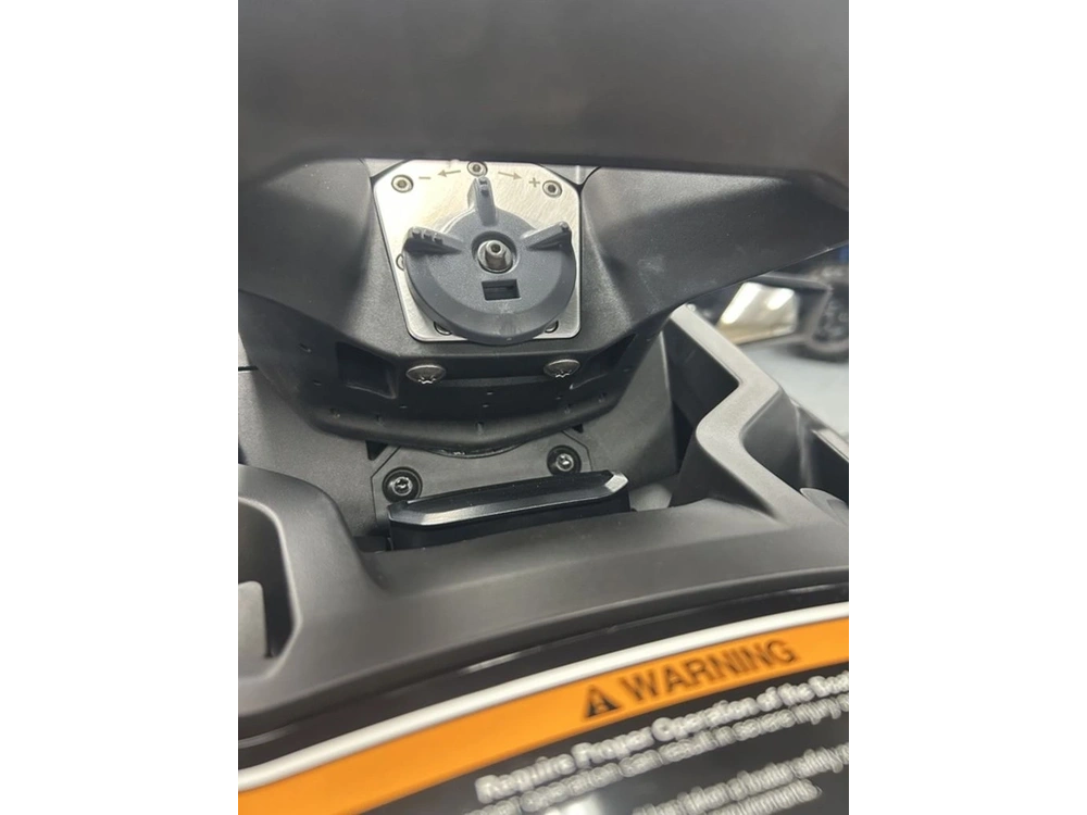 2026 Sea-doo Gtx Limited 325 (sound System) "white Pearl (premium Color)" alt