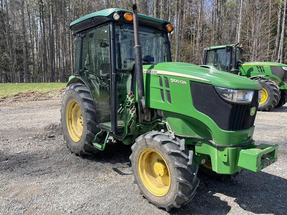 2017 John Deere 5100gn alt