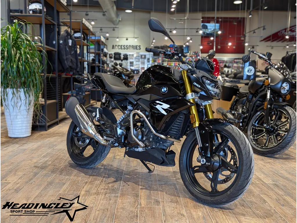 2024 BMW G 310 R // Cosmic Black