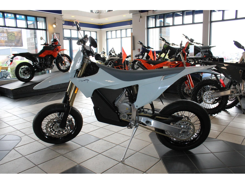 2026 Stark Future Varg Ex 80 Hp alt