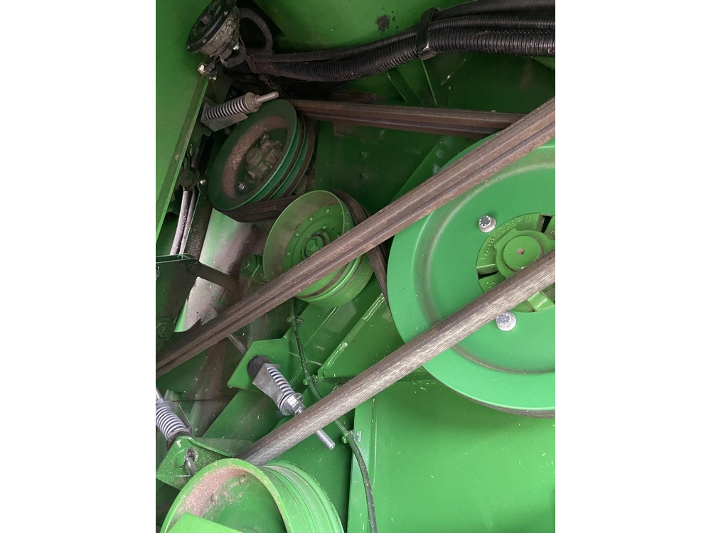 2023 John Deere T670 alt