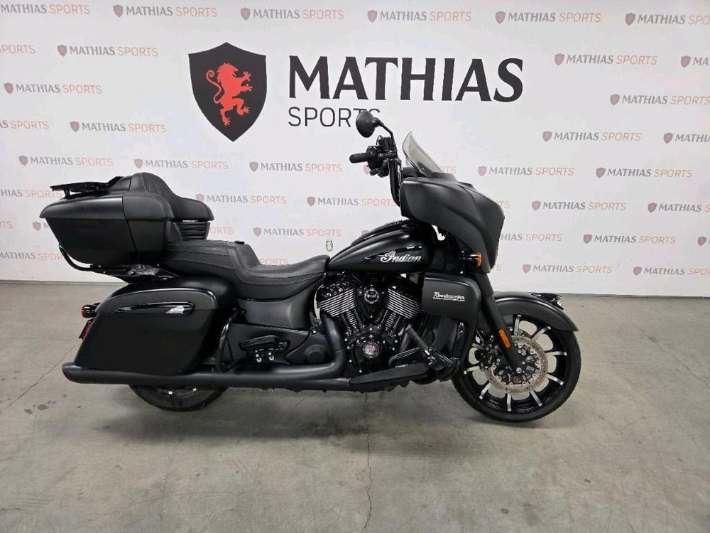 Indian Motorcycle Roadmaster Dark Horse 2021 alt