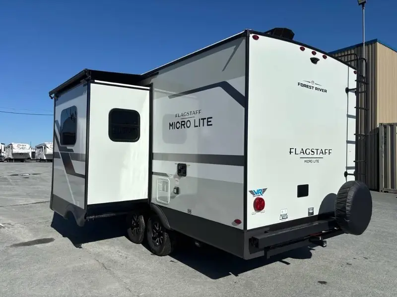 Flagstaff Micro Lite 22FBS 2026