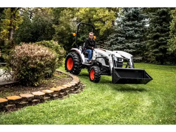 Bobcat Tracteur CT2025 MST 2025 - Loader et bucket inclus