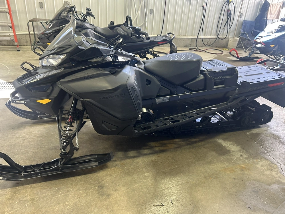 Ski-doo Expedition Xtreme 850 E-tec 2024 alt