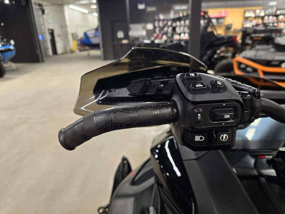 2025 Ski-doo Backcountry Xrs 850 alt