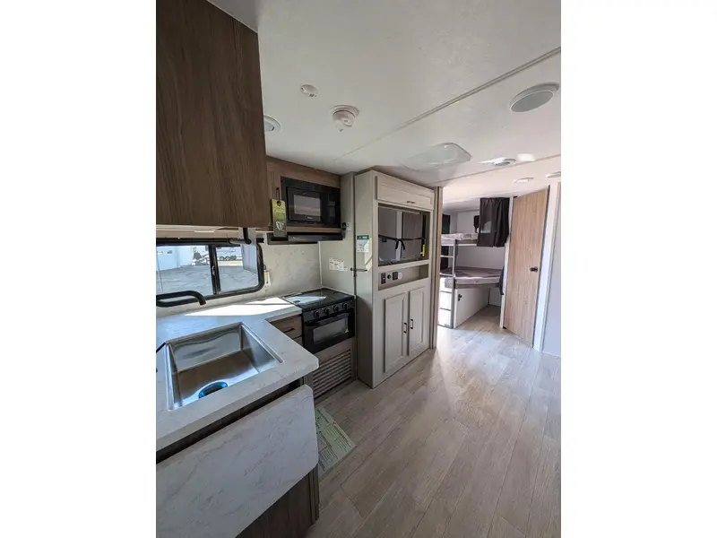 2026 Coachmen Freedom Express ultra lite 245RKS