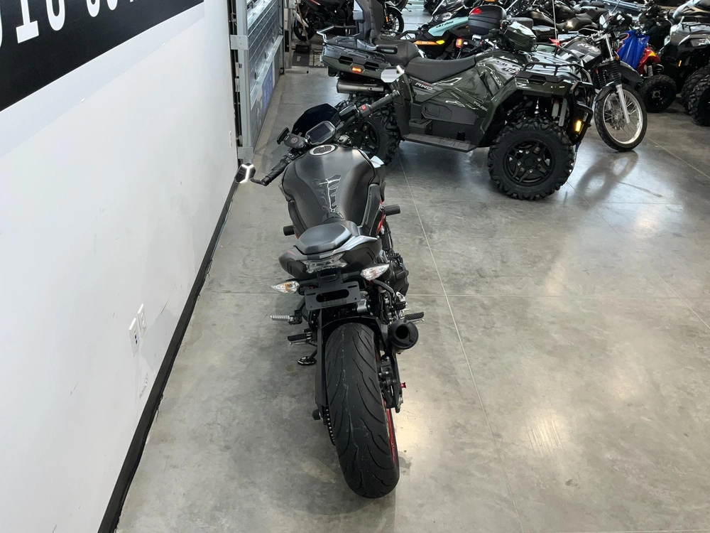 2021 Kawasaki Z900 alt