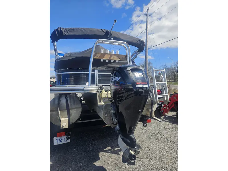 Lowe Boats SS210WT 2019