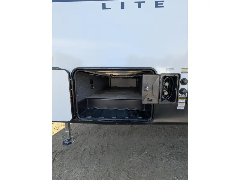 Coachmen Chaparral 274bh 2026 alt