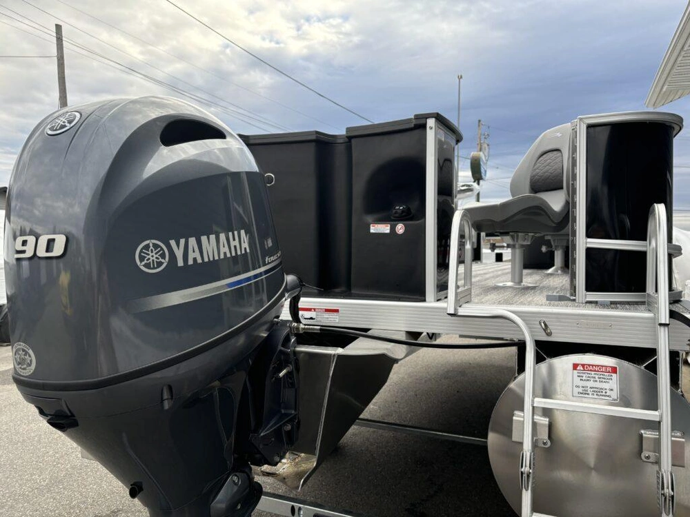 2025 Bennington Marine 21s (stern Fishing) Pontoon W/ Yamaha F90hp alt