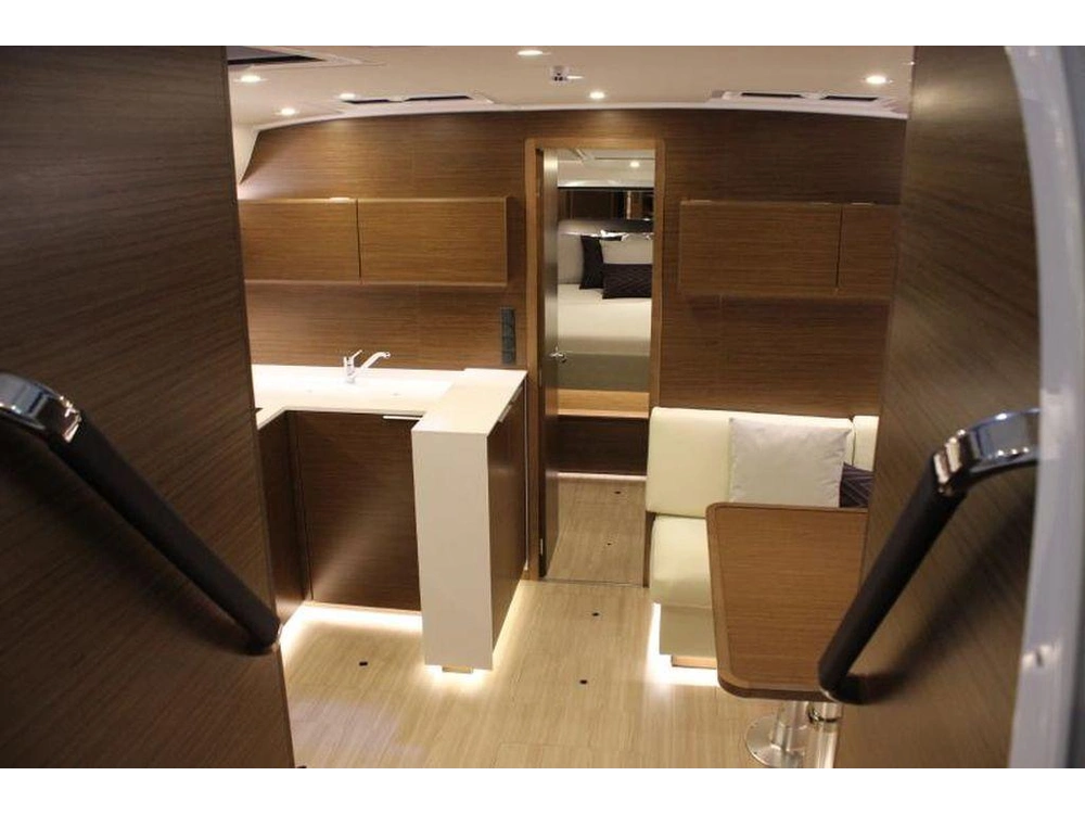 2021 Bavaria S45 Coupe Volvo Ips 600 Evc2 alt