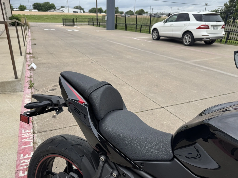 2025 Kawasaki Z650 Base Base alt