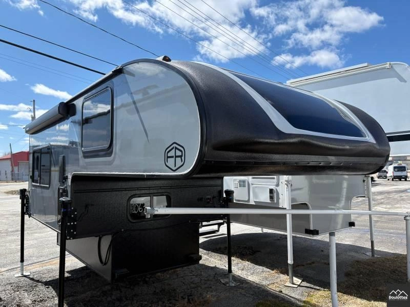 2026 Palomino Back Pack Hs750 alt