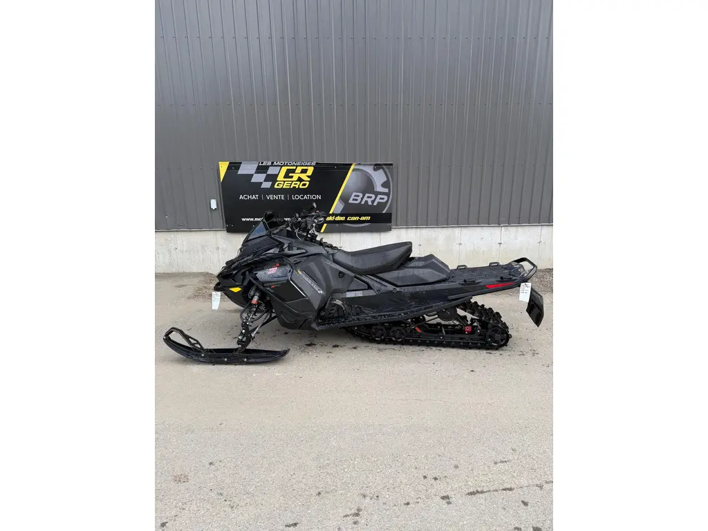 Ski-Doo Renegade XRS 900 Turbo R 2024