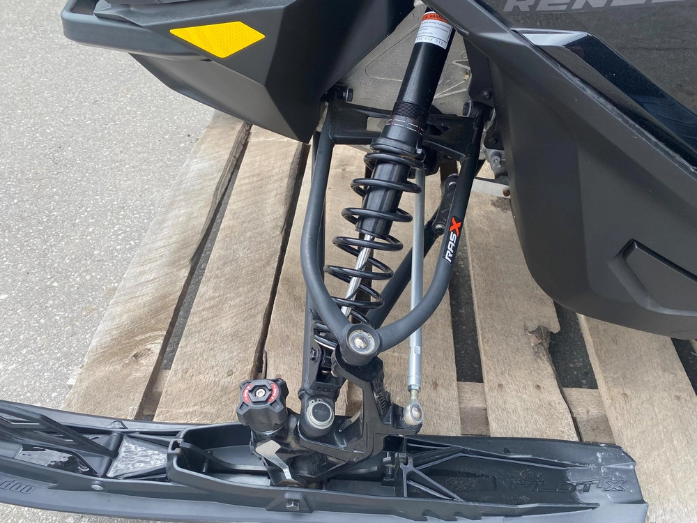 2022 Ski-doo Renegade X 900 Turbo R alt