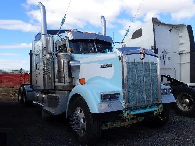 2019 Kenworth W900L