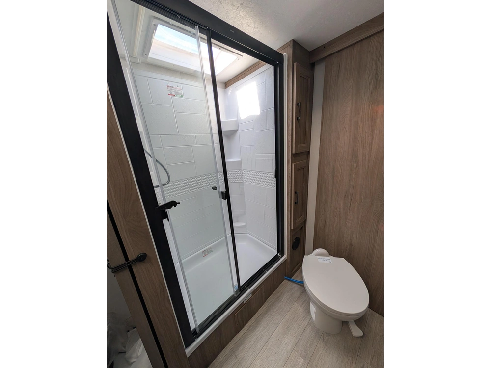 Coachmen Freedom Express 258bhs 2026 alt