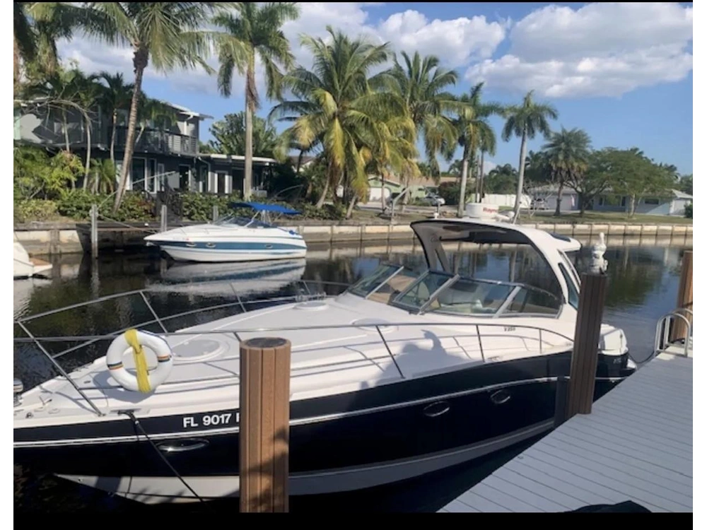 2016 Four Winns Vista 355 alt