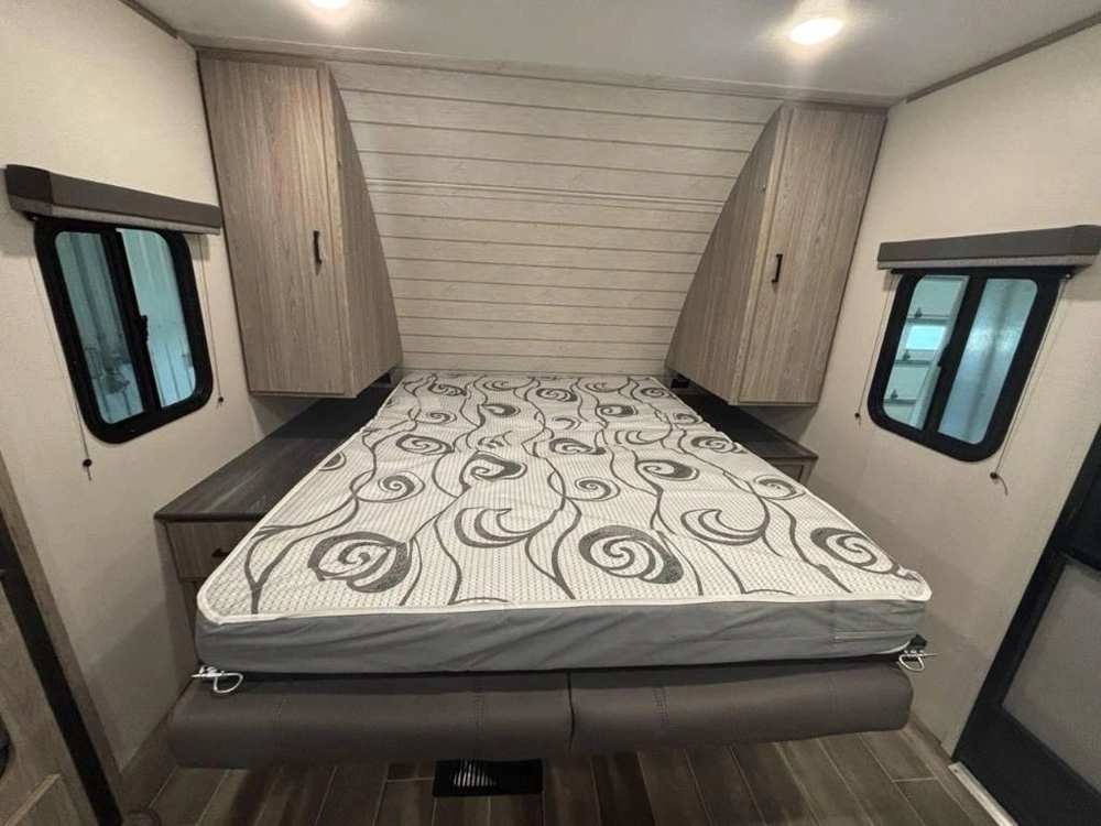 Keystone Rv Passport 189rb ***couple*** 2022 alt