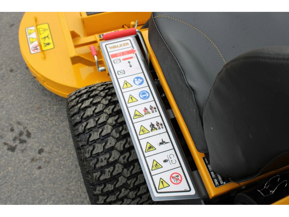 2026 Walker Mb27i Model B 27hp Utility alt