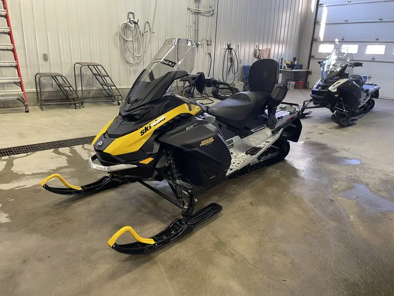 Ski-Doo Grand Touring Sport 600 ACE 2026