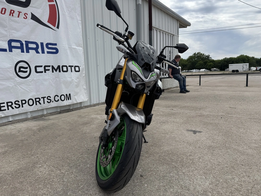 2025 Kawasaki Z900 Se Abs Se alt