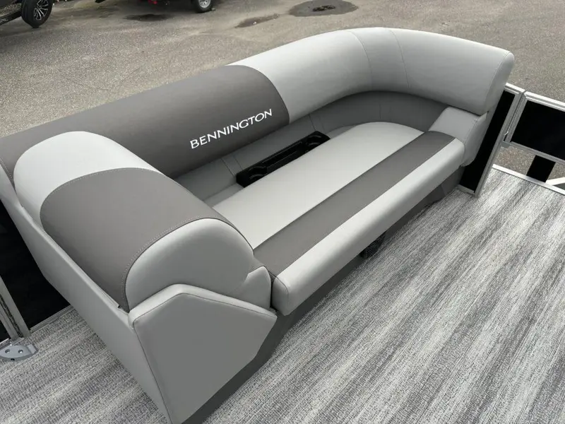 Bennington Marine 21S (Stern Fishing) Pontoon w/ Yamaha F90HP 2025