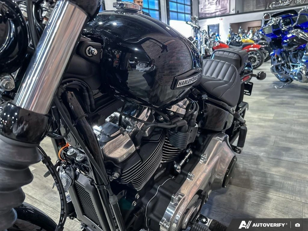 2026 Harley-davidson Street Bob alt