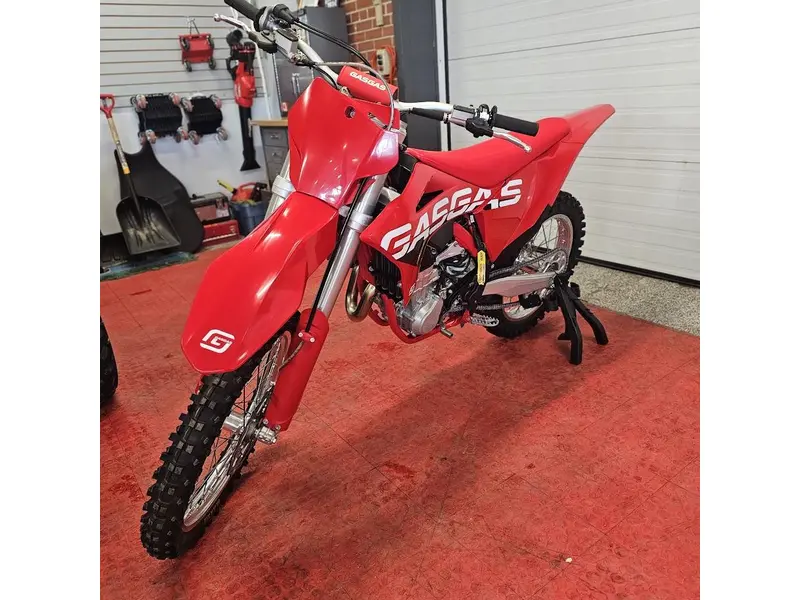 2023 GASGAS MC 450F thumbnail 16