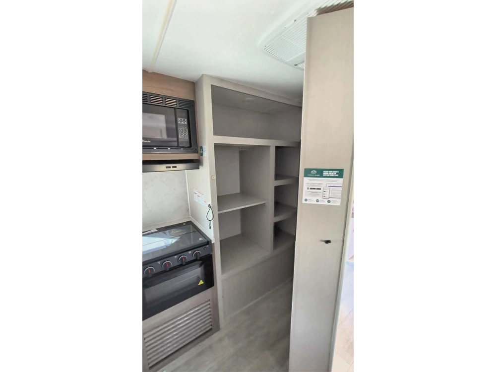 Coachmen Freedom Express Ultra Lite 245rks 2026 alt