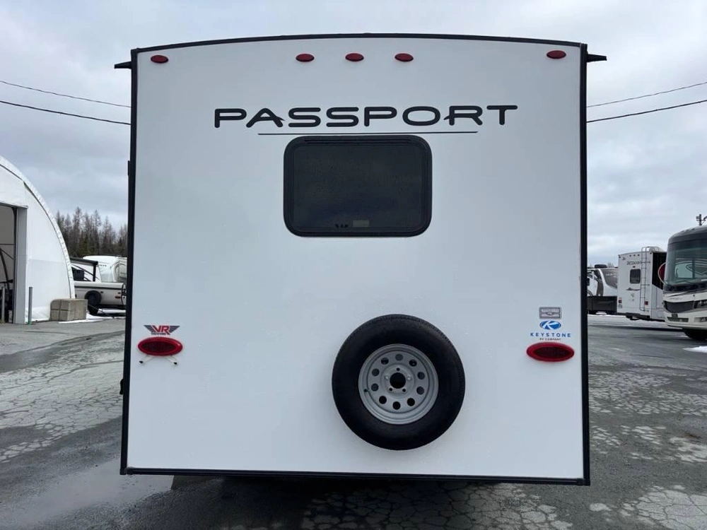 Keystone Rv Passport 189rb ***couple*** 2022 alt