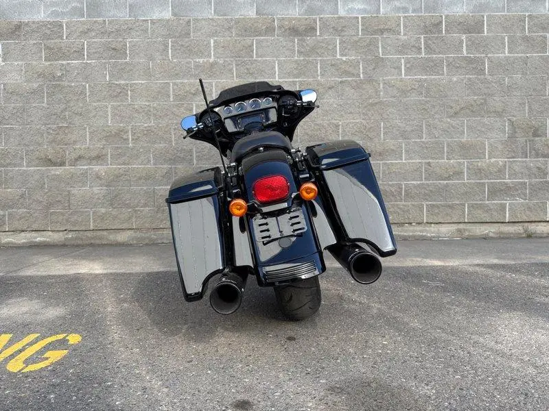 2018 Harley-Davidson FLHXS - Street Glide® Special thumbnail 11