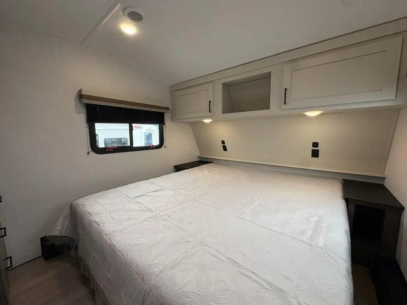 2026 Blackthorn 229RK