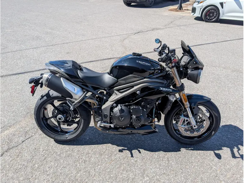 2019 Triumph SPEED TRIPLE S 1050S thumbnail 9