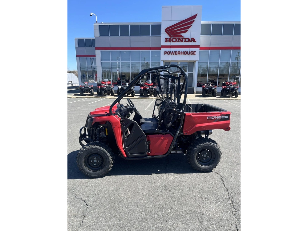 2026 Honda Pioneer 520 alt